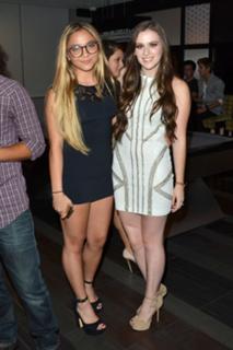 Stella Hudgens feet photo thumbnail