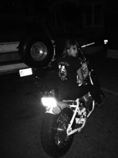 Stella Maeve feet photo thumbnail