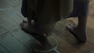 Stella Maeve feet photo thumbnail