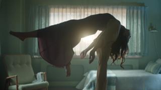 Stella Maeve feet photo thumbnail