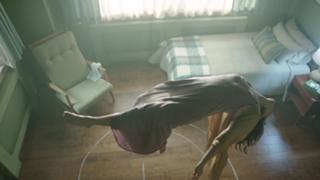 Stella Maeve feet photo thumbnail