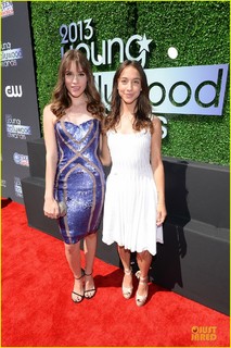 Stella Maeve feet photo thumbnail