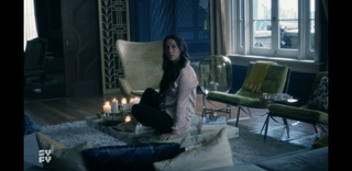 Stella Maeve feet photo thumbnail