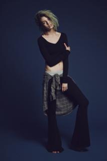 Stella Maxwell feet photo thumbnail