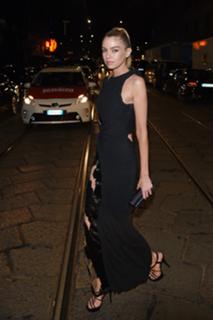 Stella Maxwell feet photo thumbnail