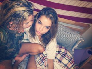Stella Maxwell feet photo thumbnail
