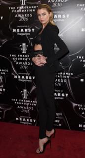 Stella Maxwell feet photo thumbnail