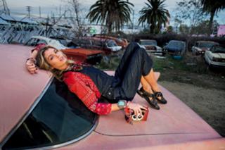 Stella Maxwell feet photo thumbnail