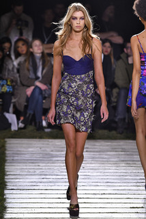 Stella Maxwell feet photo thumbnail