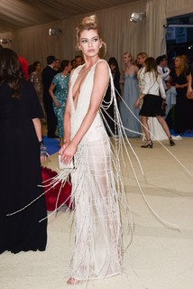 Stella Maxwell feet photo thumbnail