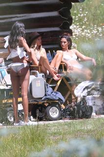 Stella Maxwell feet photo thumbnail
