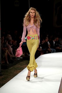 Stella Maxwell feet photo thumbnail
