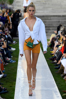 Stella Maxwell feet photo thumbnail
