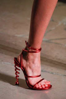 Stella Maxwell feet photo thumbnail
