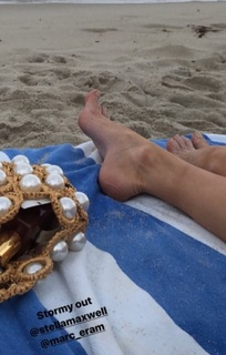 Stella Maxwell feet photo thumbnail