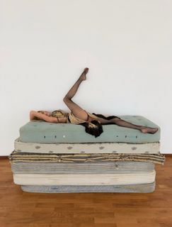 Stella Maxwell feet photo 4