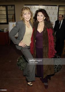 Stella Stevens feet photo thumbnail