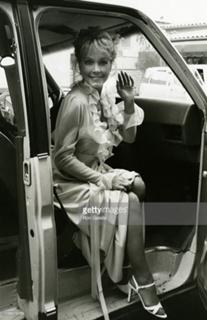 Stella Stevens feet photo thumbnail