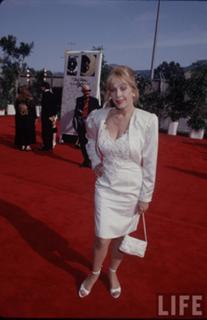 Stella Stevens feet photo thumbnail