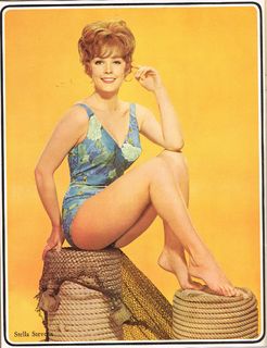 Stella Stevens feet photo thumbnail