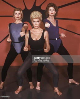 Stella Stevens feet photo thumbnail