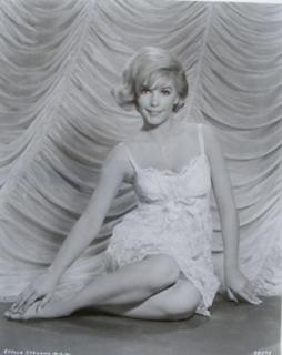 Stella Stevens feet photo thumbnail