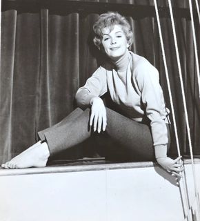 Stella Stevens feet photo 6