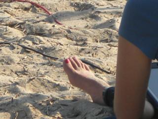 Stephanie Abrams feet photo thumbnail