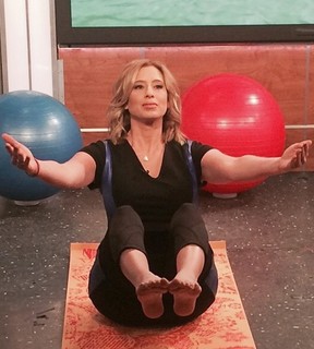 Stephanie Abrams feet photo thumbnail