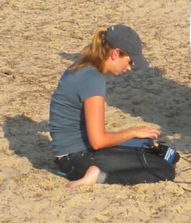 Stephanie Abrams feet photo thumbnail