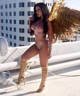 Stephanie Acevedo feet photo 3