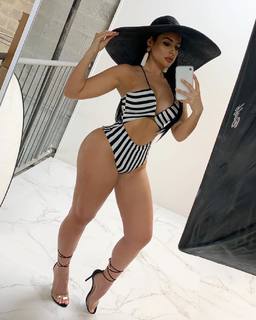 Stephanie Acevedo feet photo 10