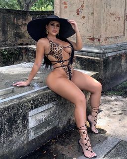 Stephanie Acevedo feet photo 9