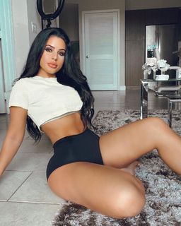 Stephanie Acevedo feet photo 4