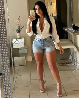 Stephanie Acevedo feet photo 1