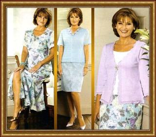 Stephanie Beacham feet photo 9