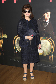 Stephanie Beacham feet photo 14