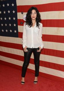 Stephanie Beatriz feet photo thumbnail