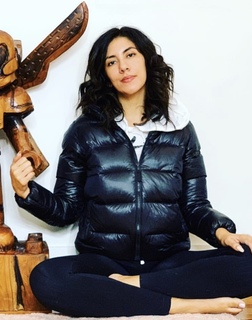 Stephanie Beatriz feet photo thumbnail