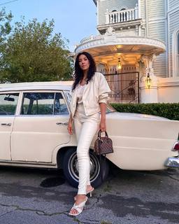 Stephanie Beatriz feet photo thumbnail