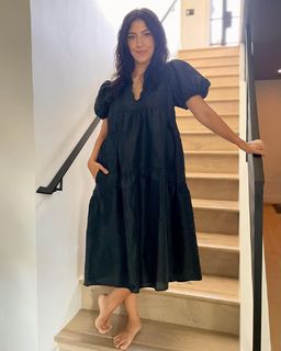 Stephanie Beatriz feet photo thumbnail