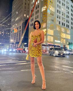 Stephanie Beatriz feet photo thumbnail