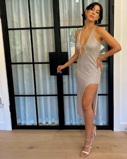 Stephanie Beatriz feet photo thumbnail