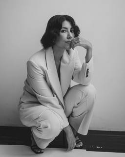 Stephanie Beatriz feet photo thumbnail
