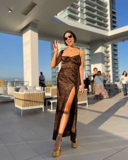 Stephanie Beatriz feet photo thumbnail