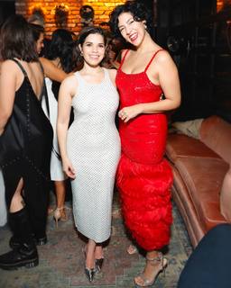 Stephanie Beatriz feet photo thumbnail