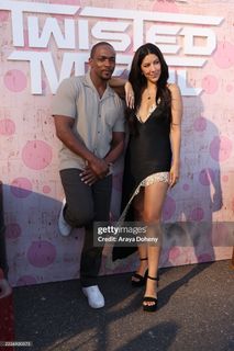 Stephanie Beatriz feet photo thumbnail