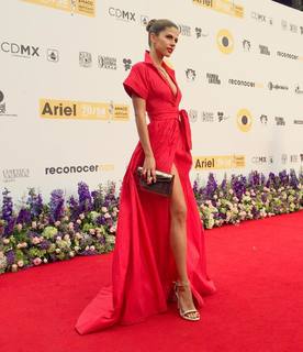 Stephanie Cayo feet photo thumbnail