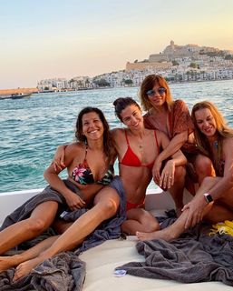 Stephanie Cayo feet photo thumbnail