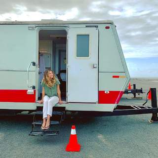 Stephanie Cayo feet photo thumbnail